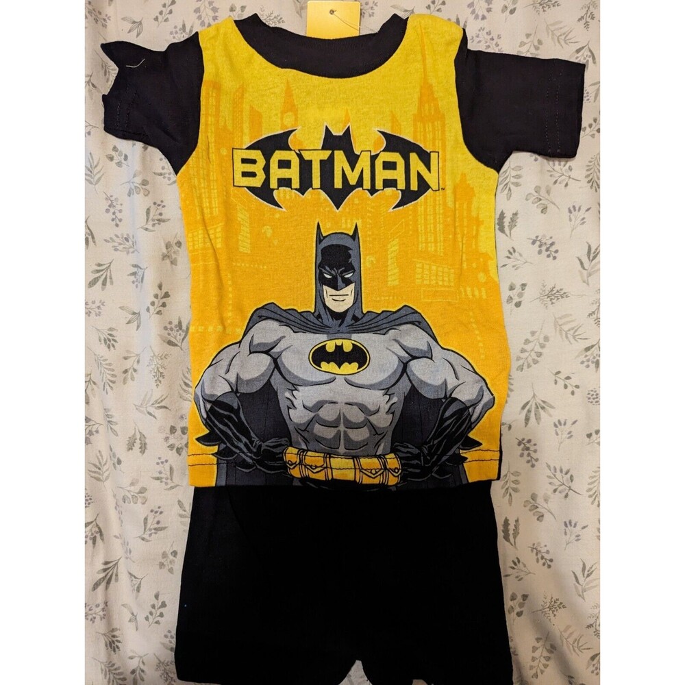 Batman Pajamas 2-Piece Action Pose Short Sleeve PJ Set for Toddler Boys 18M